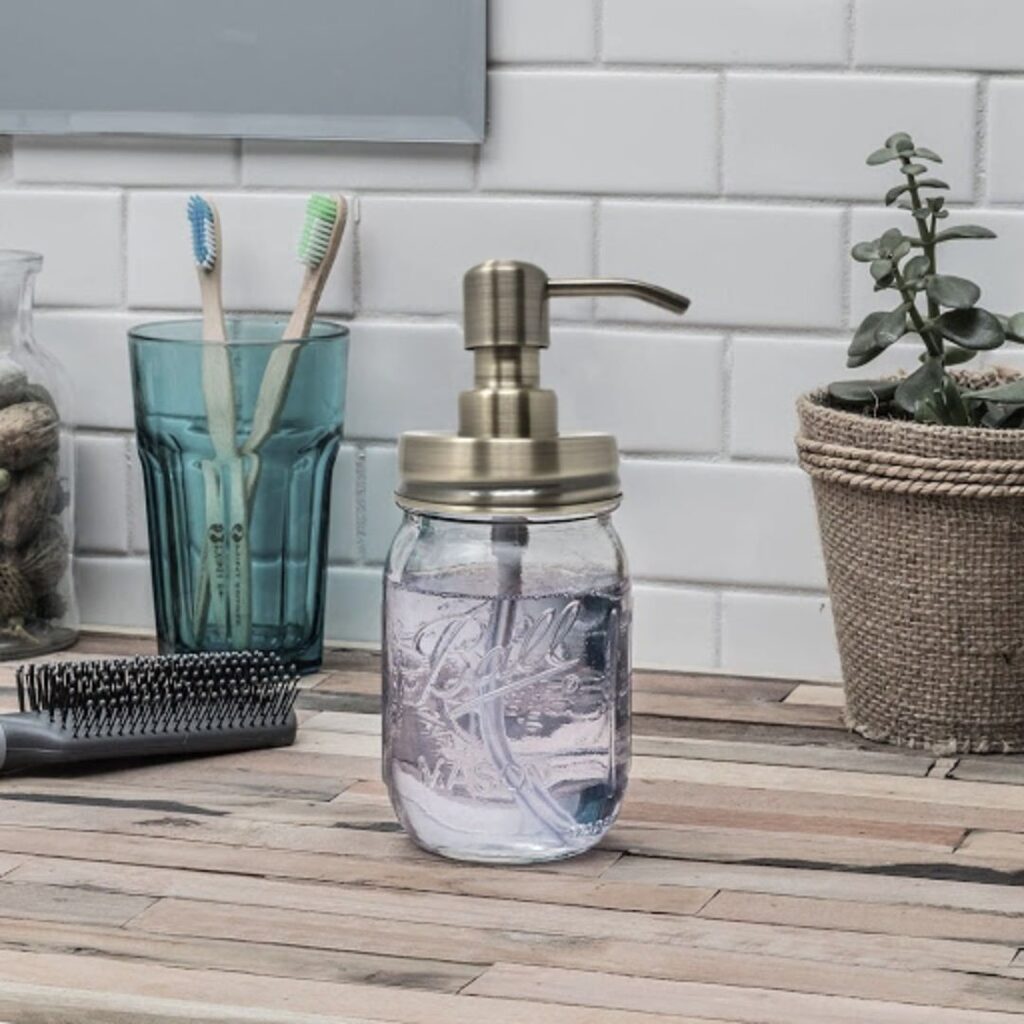 Mason jar dispenser