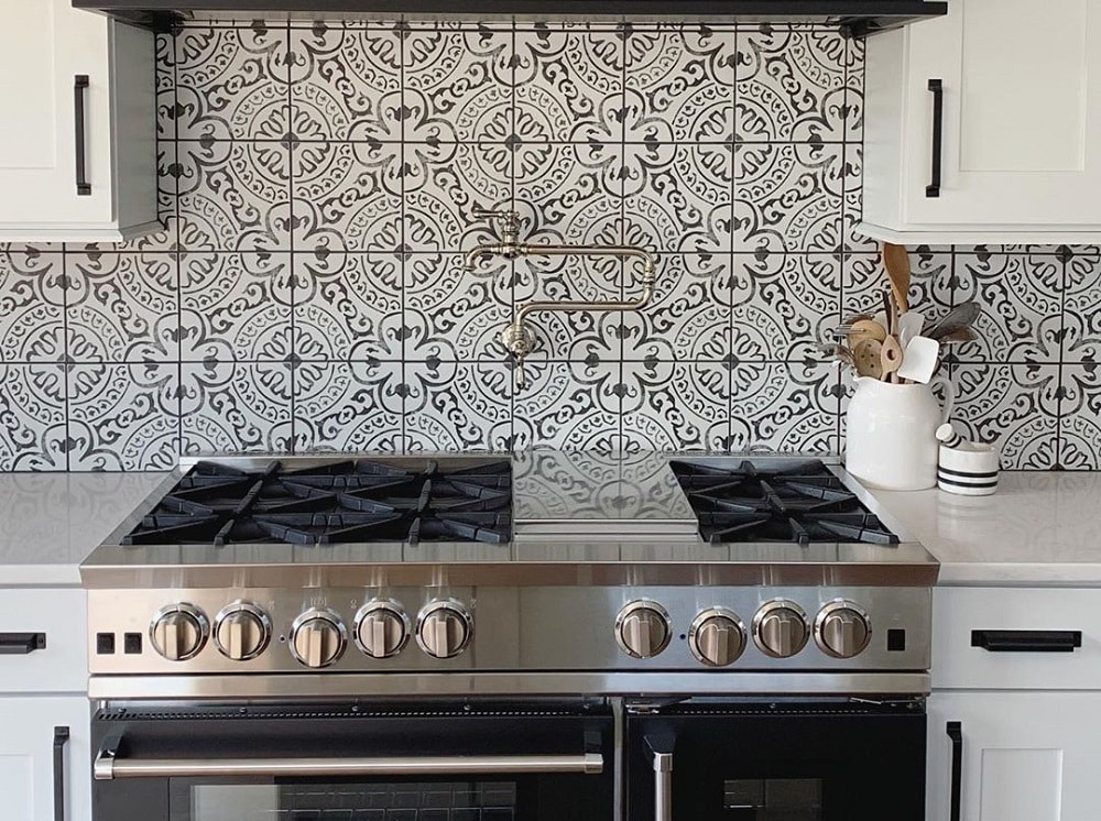 Look for an eye-catching backsplash