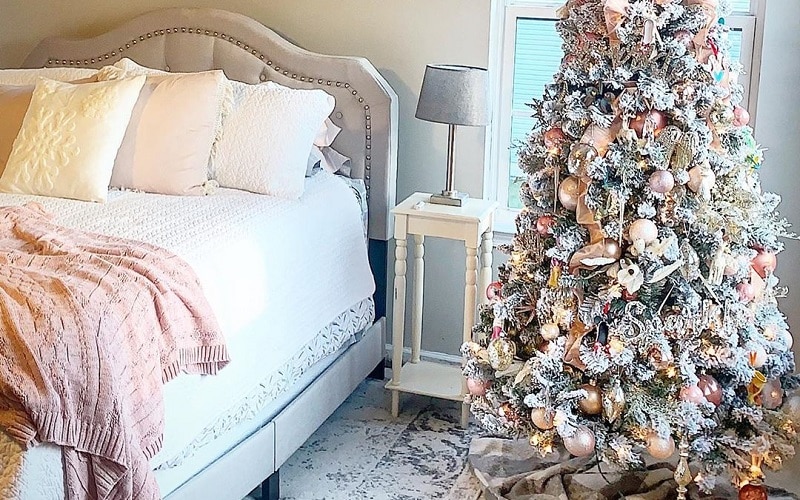 Simple Guest Bedroom Décor Ideas For Christmas