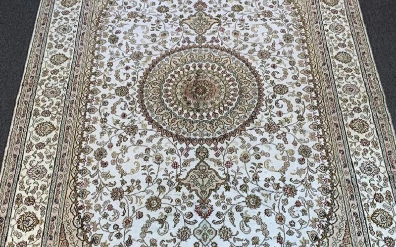 Silk Persian Rugs